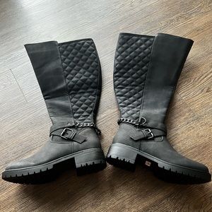 Torrid 10W Black Quilted Chained Knee Boots Plus Size